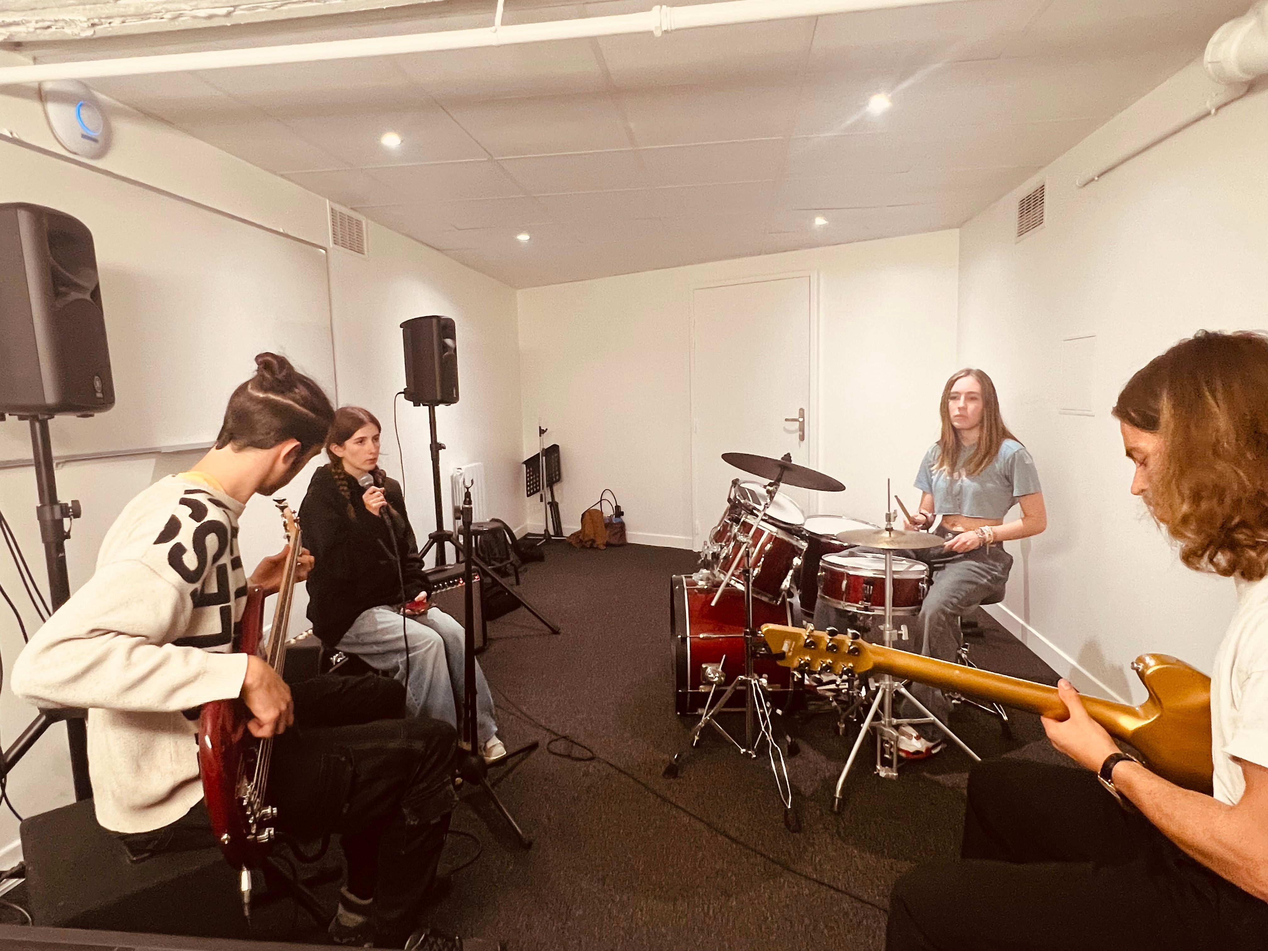 Workshop : Viens jouer en groupe Workshop : Viens jouer en groupe